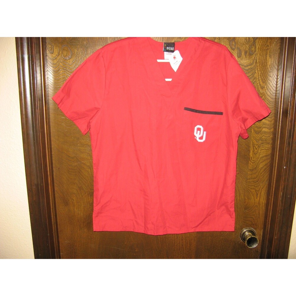 Scrub Dudz OU Oklhoma Sooners Red Crimson Scrub Top Size S NEW WITH TAGS NWT